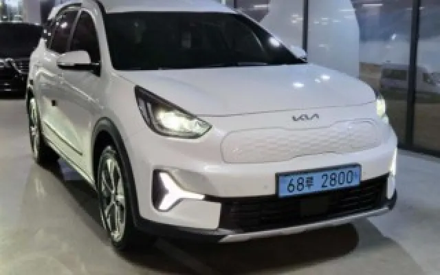 니로 중고차 니로 플러스 EV 어스 매물 사진 10 - 2023/04 52,164km